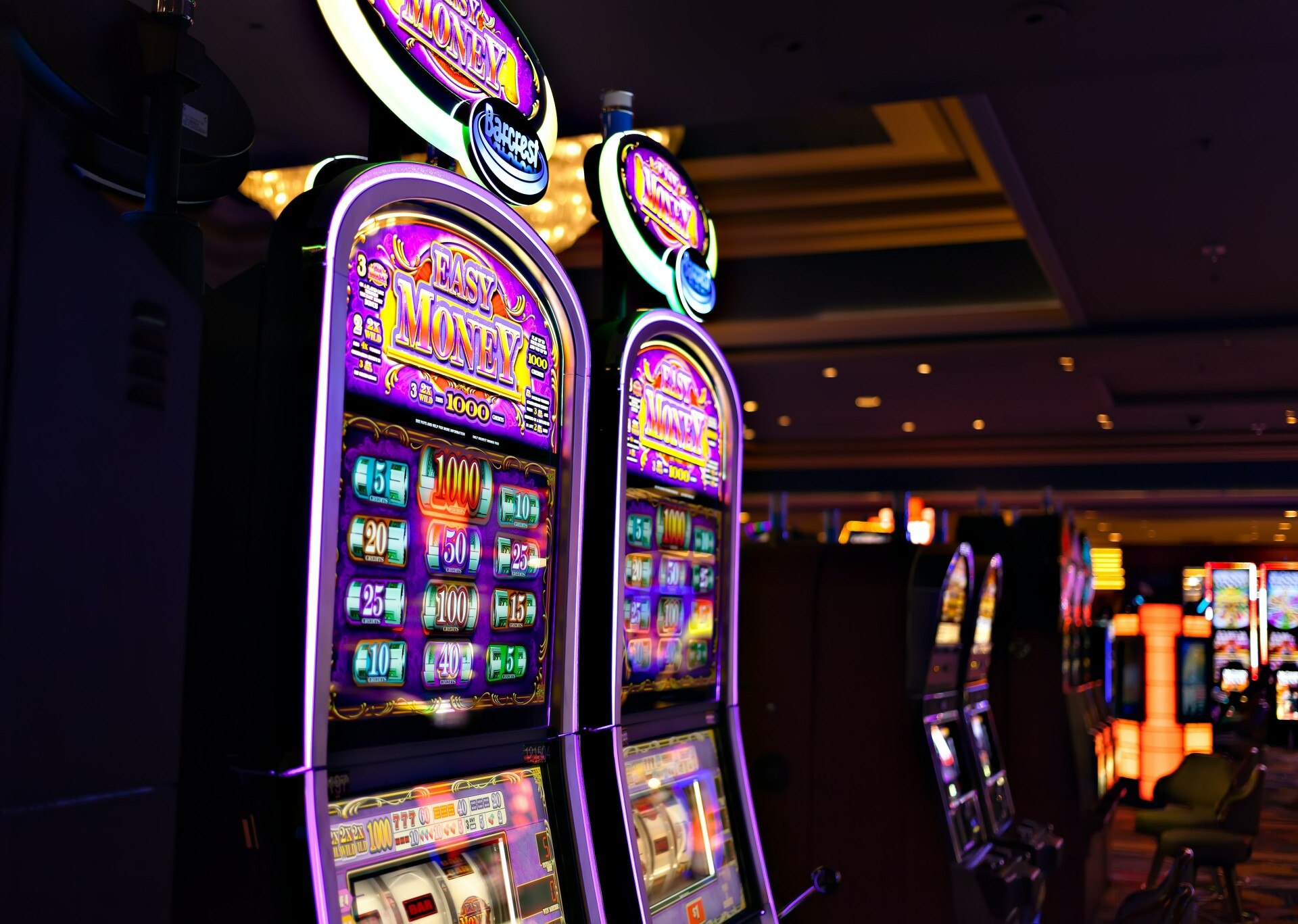 ¿Cuánto dinero puedo recibir con un bono por registro en un casino online?