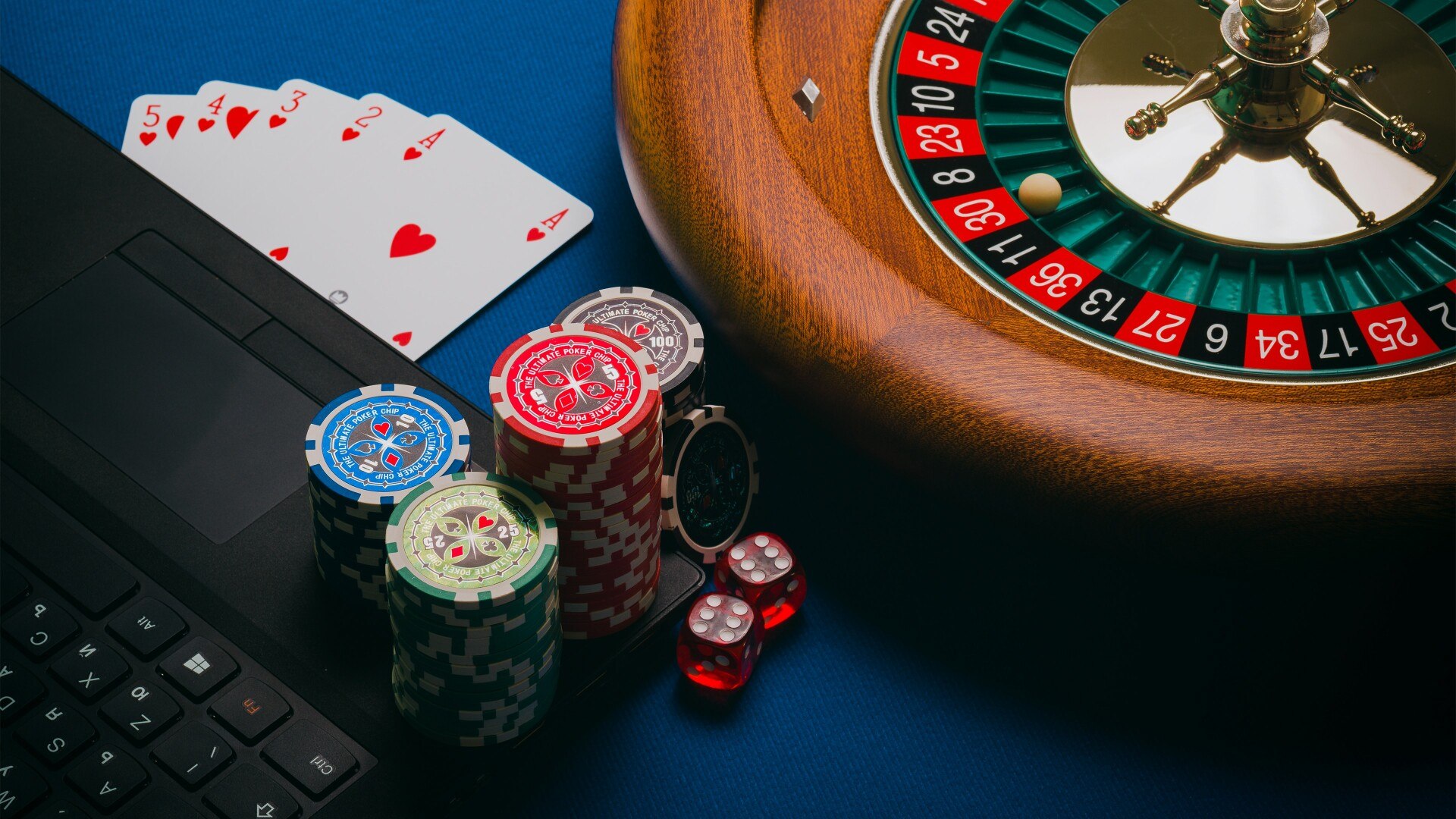 ¿Qué requisitos debo cumplir para reclamar un bono sin depósito en un casino?